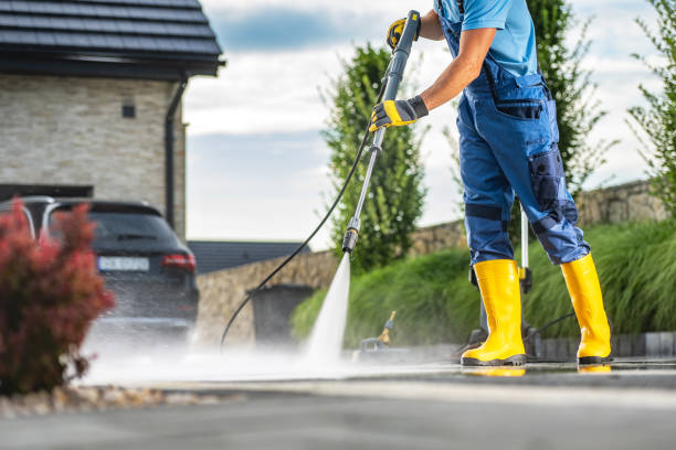 Best House Pressure Washing  in Jourdanton, TX