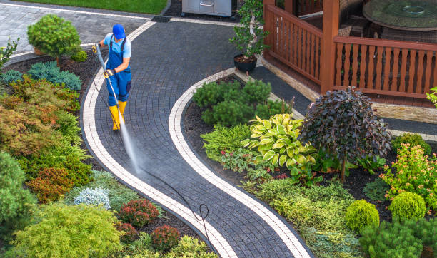 Best Sidewalk Pressure Washing  in Jourdanton, TX